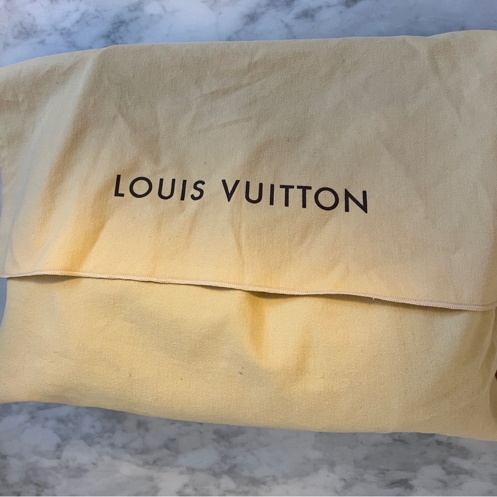 Louis Vuitton Galliera PM Monogram Shoulder Hobo Bag circa 2009 (Miami FL store) - Picture 8 of 15